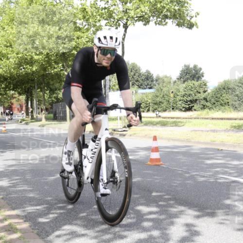 11.08.2024 - GEWOBA Citytriathlon Bremen H.Heesch http://msf.ph/oto/6769446 11.08.2024 11:44:44 Radfahren 763, 833, 836, 855 meine-sportfotos.de
