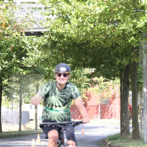 11.08.2024 - GEWOBA Citytriathlon Bremen H.Heesch http://msf.ph/oto/6769458 11.08.2024 10:28:24 Radfahren 53, 89, 90 meine-sportfotos.de