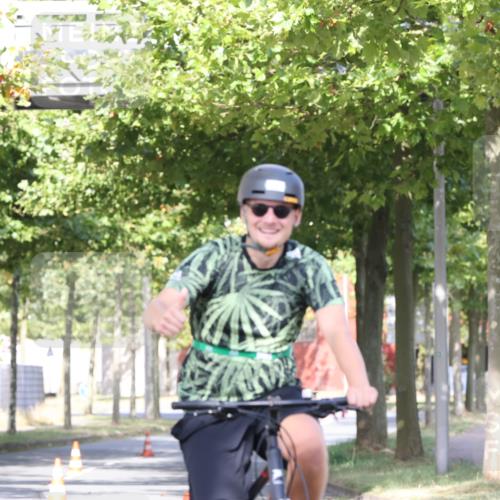 11.08.2024 - GEWOBA Citytriathlon Bremen H.Heesch http://msf.ph/oto/6769478 11.08.2024 10:28:24 Radfahren 53, 89, 90 meine-sportfotos.de