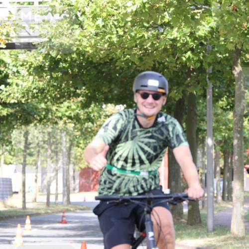 11.08.2024 - GEWOBA Citytriathlon Bremen H.Heesch http://msf.ph/oto/6769484 11.08.2024 10:28:24 Radfahren 53, 89, 90 meine-sportfotos.de