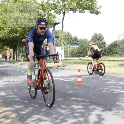 11.08.2024 - GEWOBA Citytriathlon Bremen H.Heesch http://msf.ph/oto/6769498 11.08.2024 11:45:45 Radfahren 822, 826, 867, 871, 873, 875, 936, 994, 1029 meine-sportfotos.de