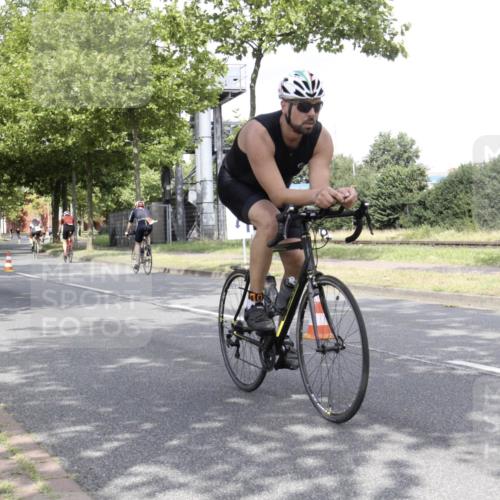 11.08.2024 - GEWOBA Citytriathlon Bremen H.Heesch http://msf.ph/oto/6769507 11.08.2024 11:45:48 Radfahren 822, 826, 867, 871, 873, 875, 936, 994, 1029 meine-sportfotos.de