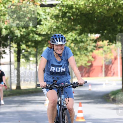 11.08.2024 - GEWOBA Citytriathlon Bremen H.Heesch http://msf.ph/oto/6769511 11.08.2024 10:28:27 Radfahren 53, 89, 90 meine-sportfotos.de