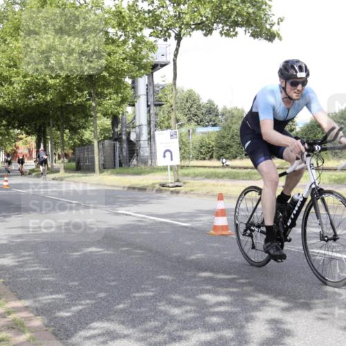 11.08.2024 - GEWOBA Citytriathlon Bremen H.Heesch http://msf.ph/oto/6769512 11.08.2024 11:45:49 Radfahren 822, 826, 867, 871, 873, 875, 936, 994, 1029 meine-sportfotos.de