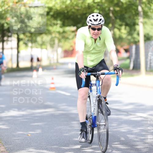 11.08.2024 - GEWOBA Citytriathlon Bremen H.Heesch http://msf.ph/oto/6769519 11.08.2024 10:42:57 Radfahren 18, 21, 70, 101, 116 meine-sportfotos.de