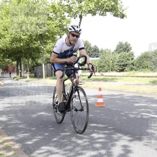 11.08.2024 - GEWOBA Citytriathlon Bremen H.Heesch http://msf.ph/oto/6769535 11.08.2024 11:46:16 Radfahren 755, 757, 775, 806, 839, 845, 853, 954, 962 meine-sportfotos.de