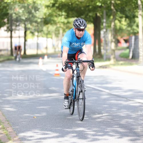 11.08.2024 - GEWOBA Citytriathlon Bremen H.Heesch http://msf.ph/oto/6769548 11.08.2024 10:43:00 Radfahren 18, 21, 70, 101, 116 meine-sportfotos.de