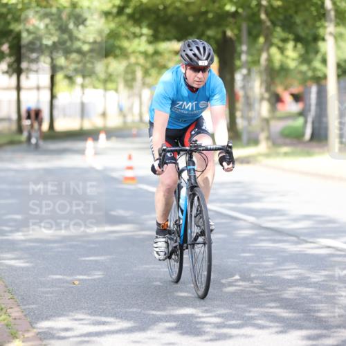 11.08.2024 - GEWOBA Citytriathlon Bremen H.Heesch http://msf.ph/oto/6769551 11.08.2024 10:43:00 Radfahren 18, 21, 70, 101, 116 meine-sportfotos.de