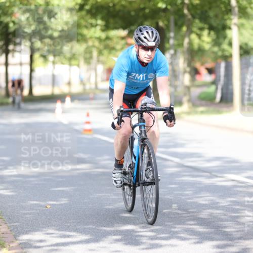 11.08.2024 - GEWOBA Citytriathlon Bremen H.Heesch http://msf.ph/oto/6769554 11.08.2024 10:43:00 Radfahren 18, 21, 70, 101, 116 meine-sportfotos.de