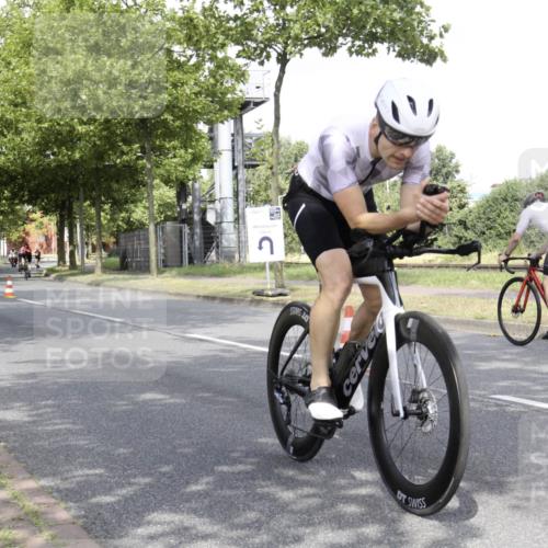 11.08.2024 - GEWOBA Citytriathlon Bremen H.Heesch http://msf.ph/oto/6769566 11.08.2024 11:47:21 Radfahren 779, 800, 860, 864, 865 meine-sportfotos.de