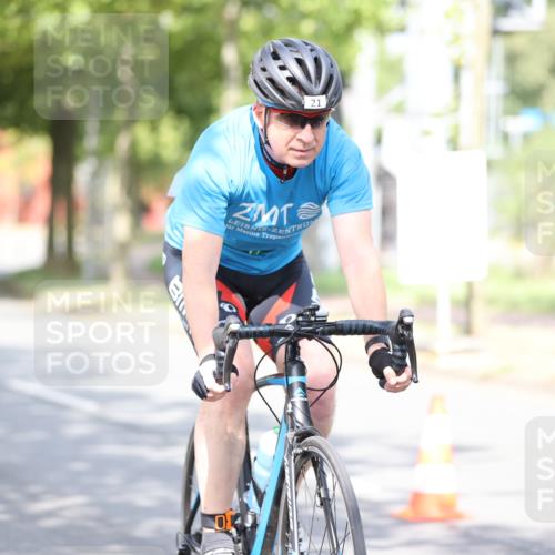 11.08.2024 - GEWOBA Citytriathlon Bremen H.Heesch http://msf.ph/oto/6769580 11.08.2024 10:43:00 Radfahren 18, 21, 70, 101, 116 meine-sportfotos.de