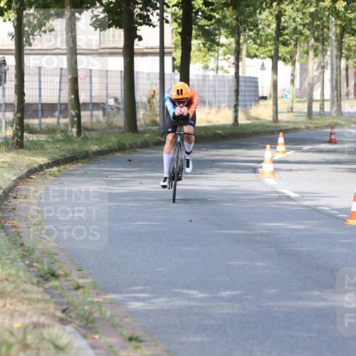 11.08.2024 - GEWOBA Citytriathlon Bremen H.Heesch http://msf.ph/oto/6769582 11.08.2024 10:29:48 Radfahren 72 meine-sportfotos.de