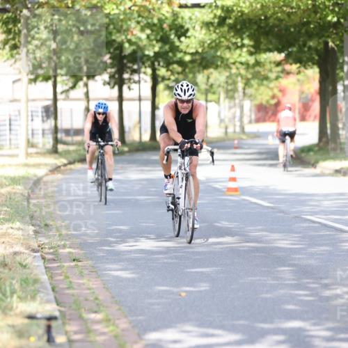 11.08.2024 - GEWOBA Citytriathlon Bremen H.Heesch http://msf.ph/oto/6769597 11.08.2024 10:43:04 Radfahren 18, 21, 70, 101, 116 meine-sportfotos.de