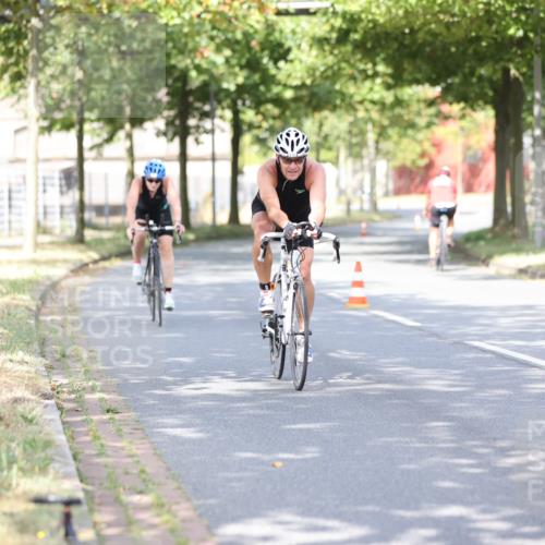 11.08.2024 - GEWOBA Citytriathlon Bremen H.Heesch http://msf.ph/oto/6769601 11.08.2024 10:43:04 Radfahren 18, 21, 70, 101, 116 meine-sportfotos.de