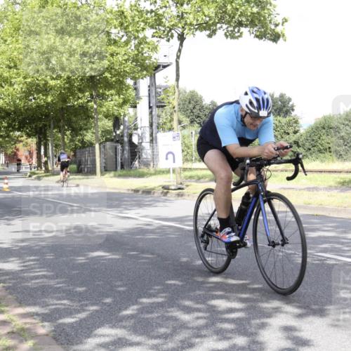 11.08.2024 - GEWOBA Citytriathlon Bremen H.Heesch http://msf.ph/oto/6769606 11.08.2024 11:47:56 Radfahren 832, 906, 907, 911, 918, 924, 928, 933, 1013, 1015 meine-sportfotos.de