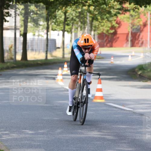 11.08.2024 - GEWOBA Citytriathlon Bremen H.Heesch http://msf.ph/oto/6769611 11.08.2024 10:29:50 Radfahren 72 meine-sportfotos.de