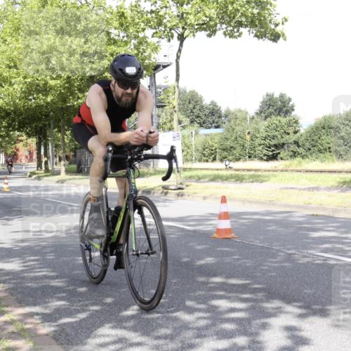 11.08.2024 - GEWOBA Citytriathlon Bremen H.Heesch http://msf.ph/oto/6769614 11.08.2024 11:48:06 Radfahren 760, 809, 906, 918, 924, 928 meine-sportfotos.de