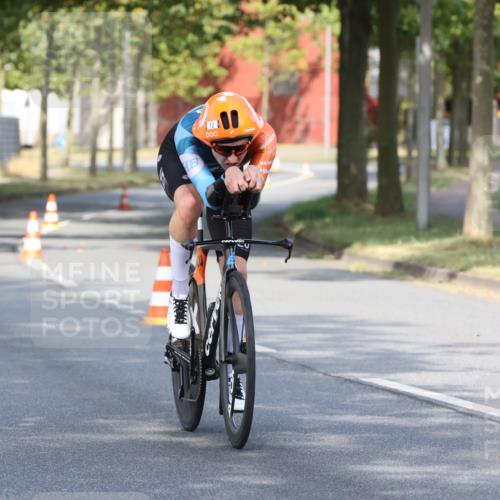 11.08.2024 - GEWOBA Citytriathlon Bremen H.Heesch http://msf.ph/oto/6769627 11.08.2024 10:29:50 Radfahren 72 meine-sportfotos.de