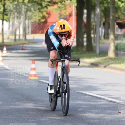 11.08.2024 - GEWOBA Citytriathlon Bremen H.Heesch http://msf.ph/oto/6769634 11.08.2024 10:29:50 Radfahren 72 meine-sportfotos.de
