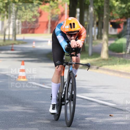 11.08.2024 - GEWOBA Citytriathlon Bremen H.Heesch http://msf.ph/oto/6769639 11.08.2024 10:29:50 Radfahren 72 meine-sportfotos.de