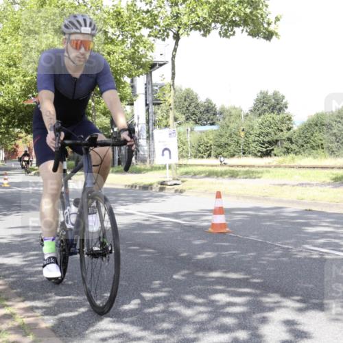 11.08.2024 - GEWOBA Citytriathlon Bremen H.Heesch http://msf.ph/oto/6769663 11.08.2024 11:49:32 Radfahren 815, 866, 894, 949 meine-sportfotos.de