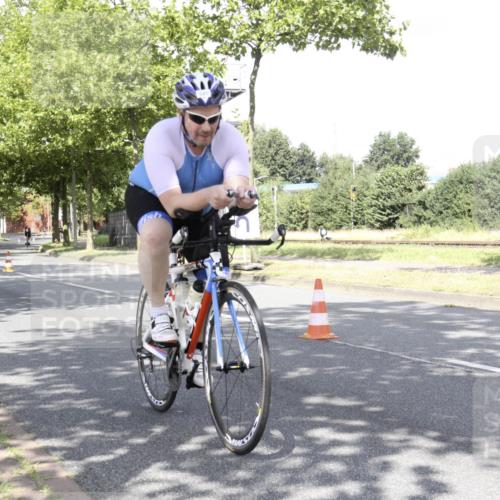 11.08.2024 - GEWOBA Citytriathlon Bremen H.Heesch http://msf.ph/oto/6769668 11.08.2024 11:49:42 Radfahren 815, 866, 949 meine-sportfotos.de