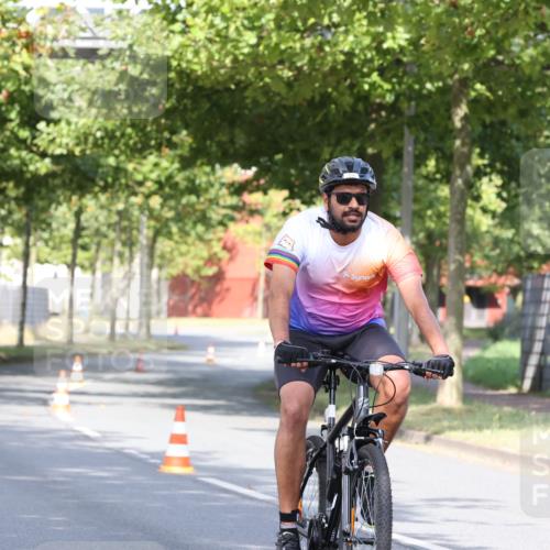 11.08.2024 - GEWOBA Citytriathlon Bremen H.Heesch http://msf.ph/oto/6769673 11.08.2024 10:30:29 Radfahren 19 meine-sportfotos.de