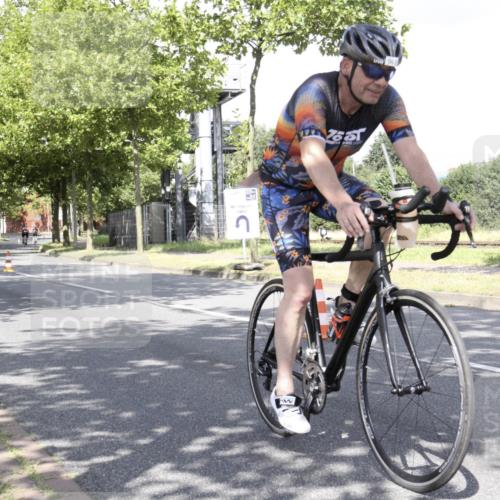 11.08.2024 - GEWOBA Citytriathlon Bremen H.Heesch http://msf.ph/oto/6769717 11.08.2024 11:50:44 Radfahren 741, 748, 783, 963, 966, 992, 1021, 1027 meine-sportfotos.de