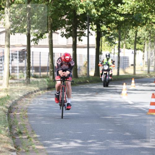 11.08.2024 - GEWOBA Citytriathlon Bremen H.Heesch http://msf.ph/oto/6769741 11.08.2024 10:33:09 Radfahren 46, 85 meine-sportfotos.de