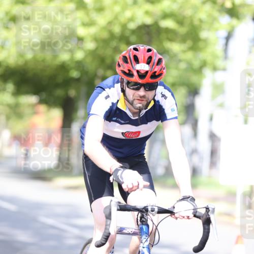 11.08.2024 - GEWOBA Citytriathlon Bremen H.Heesch http://msf.ph/oto/6769749 11.08.2024 10:43:29 Radfahren 2, 6, 17, 108 meine-sportfotos.de