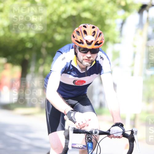 11.08.2024 - GEWOBA Citytriathlon Bremen H.Heesch http://msf.ph/oto/6769751 11.08.2024 10:43:29 Radfahren 2, 6, 17, 108 meine-sportfotos.de