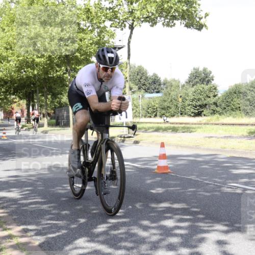 11.08.2024 - GEWOBA Citytriathlon Bremen H.Heesch http://msf.ph/oto/6769753 11.08.2024 11:51:33 Radfahren 793, 803, 863, 876, 993 meine-sportfotos.de