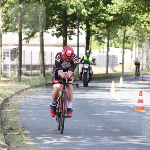 11.08.2024 - GEWOBA Citytriathlon Bremen H.Heesch http://msf.ph/oto/6769758 11.08.2024 10:33:09 Radfahren 46, 85 meine-sportfotos.de