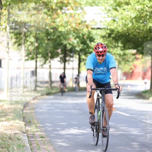 11.08.2024 - GEWOBA Citytriathlon Bremen H.Heesch http://msf.ph/oto/6769759 11.08.2024 10:43:32 Radfahren 2, 6, 17, 108 meine-sportfotos.de