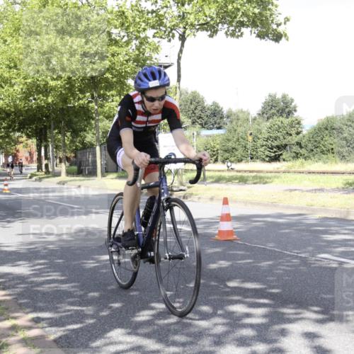 11.08.2024 - GEWOBA Citytriathlon Bremen H.Heesch http://msf.ph/oto/6769760 11.08.2024 11:51:49 Radfahren 793, 797, 817, 876, 988, 1034 meine-sportfotos.de