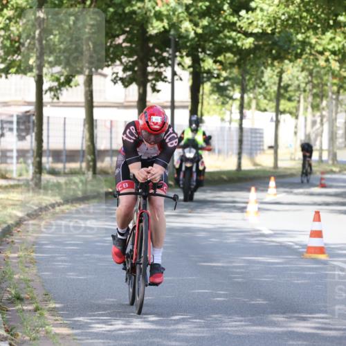 11.08.2024 - GEWOBA Citytriathlon Bremen H.Heesch http://msf.ph/oto/6769761 11.08.2024 10:33:09 Radfahren 46, 85 meine-sportfotos.de
