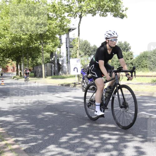 11.08.2024 - GEWOBA Citytriathlon Bremen H.Heesch http://msf.ph/oto/6769770 11.08.2024 11:51:57 Radfahren 743, 797, 817, 988, 1016, 1034 meine-sportfotos.de