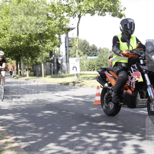 11.08.2024 - GEWOBA Citytriathlon Bremen H.Heesch http://msf.ph/oto/6769778 11.08.2024 11:52:05 Radfahren 743, 794, 797, 817, 932, 988, 1016, 1017 meine-sportfotos.de