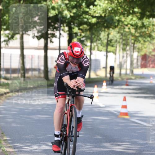 11.08.2024 - GEWOBA Citytriathlon Bremen H.Heesch http://msf.ph/oto/6769782 11.08.2024 10:33:10 Radfahren 46, 85 meine-sportfotos.de