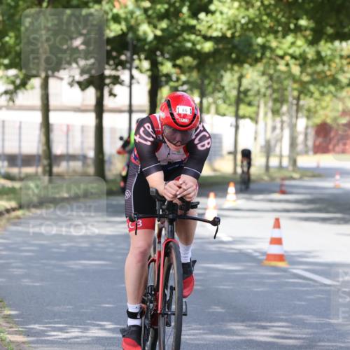 11.08.2024 - GEWOBA Citytriathlon Bremen H.Heesch http://msf.ph/oto/6769785 11.08.2024 10:33:10 Radfahren 46, 85 meine-sportfotos.de