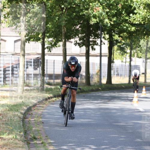 11.08.2024 - GEWOBA Citytriathlon Bremen H.Heesch http://msf.ph/oto/6769787 11.08.2024 10:33:15 Radfahren 46, 85 meine-sportfotos.de