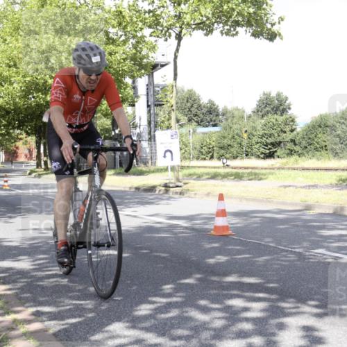 11.08.2024 - GEWOBA Citytriathlon Bremen H.Heesch http://msf.ph/oto/6769801 11.08.2024 11:52:20 Radfahren 745, 762, 794, 818, 889, 932, 945, 1017 meine-sportfotos.de