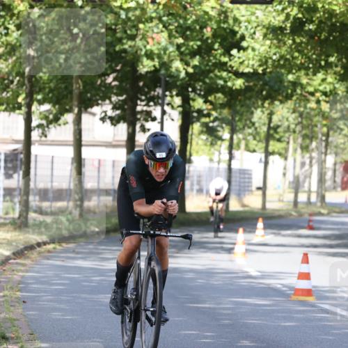 11.08.2024 - GEWOBA Citytriathlon Bremen H.Heesch http://msf.ph/oto/6769802 11.08.2024 10:33:16 Radfahren 46, 85 meine-sportfotos.de