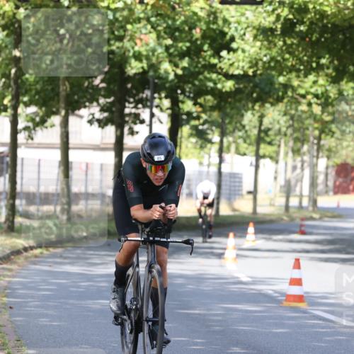 11.08.2024 - GEWOBA Citytriathlon Bremen H.Heesch http://msf.ph/oto/6769803 11.08.2024 10:33:16 Radfahren 46, 85 meine-sportfotos.de