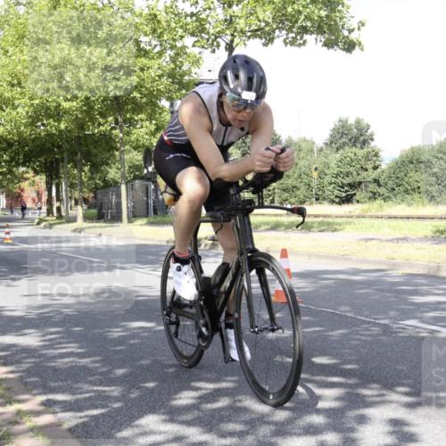 11.08.2024 - GEWOBA Citytriathlon Bremen H.Heesch http://msf.ph/oto/6769812 11.08.2024 11:52:35 Radfahren 745, 762, 889, 953, 971, 987 meine-sportfotos.de