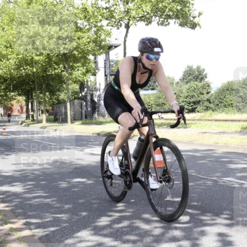 11.08.2024 - GEWOBA Citytriathlon Bremen H.Heesch http://msf.ph/oto/6769830 11.08.2024 11:53:17 Radfahren 999 meine-sportfotos.de
