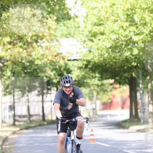 11.08.2024 - GEWOBA Citytriathlon Bremen H.Heesch http://msf.ph/oto/6769896 11.08.2024 10:43:40 Radfahren 2, 6, 108 meine-sportfotos.de
