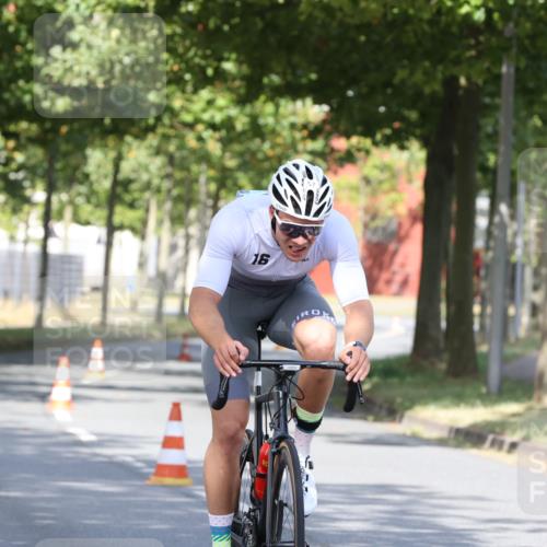 11.08.2024 - GEWOBA Citytriathlon Bremen H.Heesch http://msf.ph/oto/6769943 11.08.2024 10:34:58 Radfahren  meine-sportfotos.de