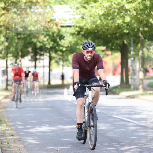 11.08.2024 - GEWOBA Citytriathlon Bremen H.Heesch http://msf.ph/oto/6769965 11.08.2024 10:43:57 Radfahren 23, 28, 37, 39, 104, 113, 114 meine-sportfotos.de