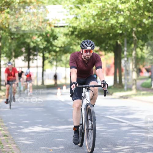 11.08.2024 - GEWOBA Citytriathlon Bremen H.Heesch http://msf.ph/oto/6769968 11.08.2024 10:43:57 Radfahren 23, 28, 37, 39, 104, 113, 114 meine-sportfotos.de